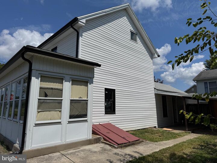 Property Photo:  601 Water Street  PA 17070 