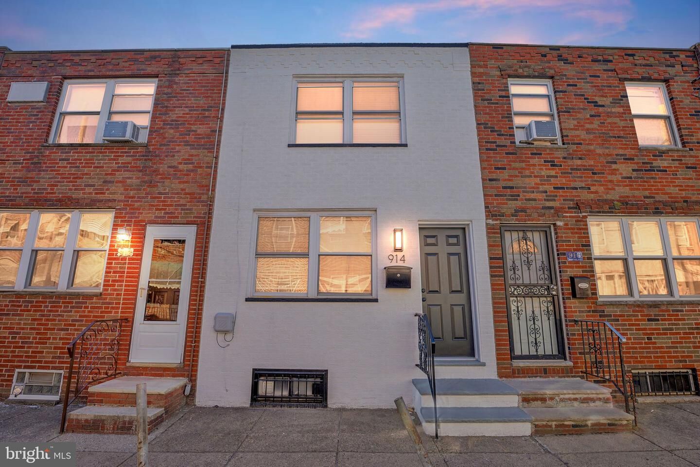 Property Photo:  914 Winton Street  PA 19148 