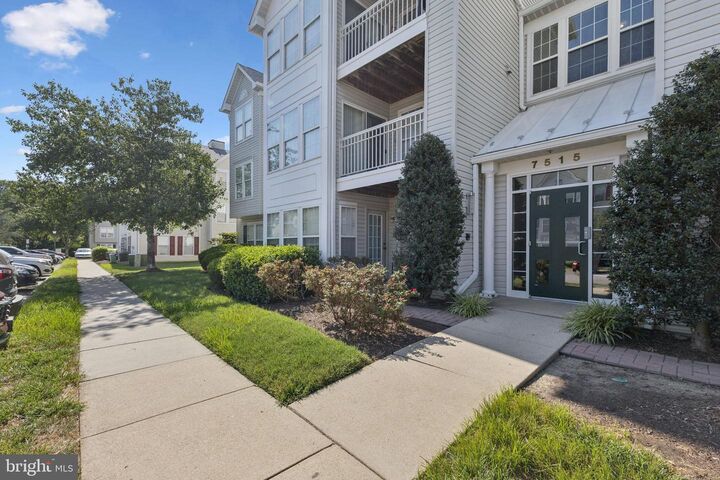 Property Photo:  7515 Snowpea Court E 161  VA 22306 