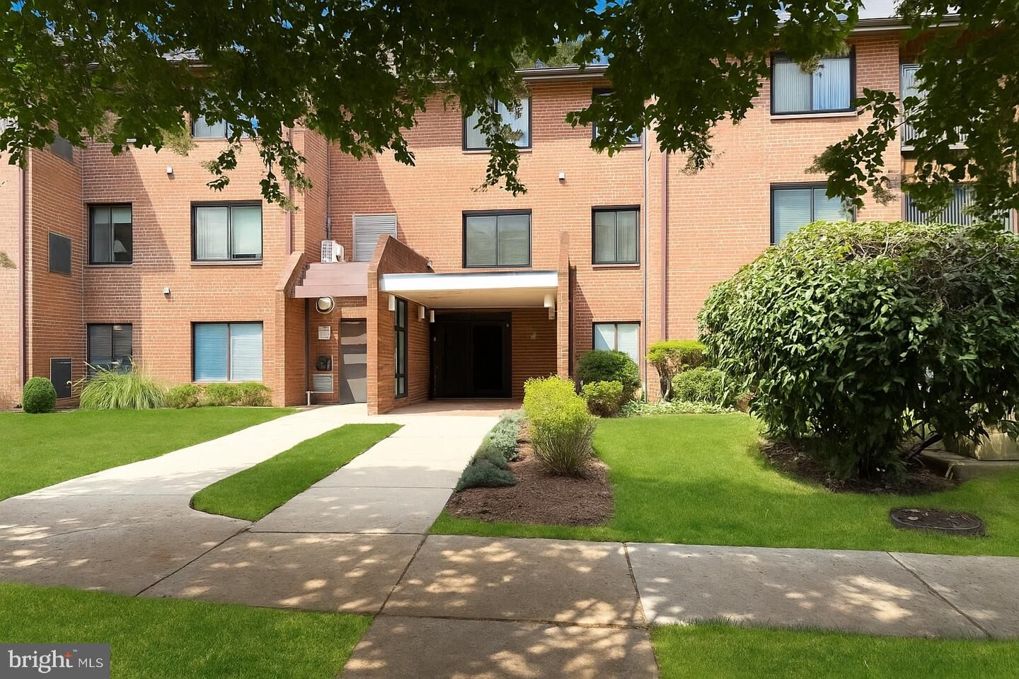 Property Photo:  15310 Pine Orchard Drive 84-3C  MD 20906 
