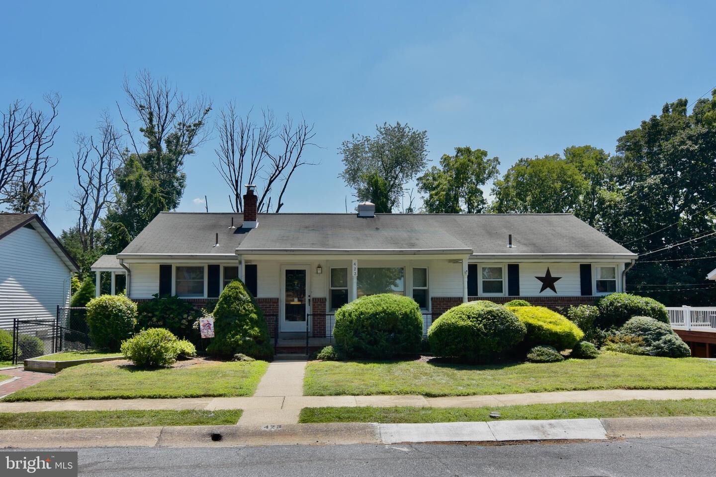 Property Photo:  423 Holland Street  PA 19607 