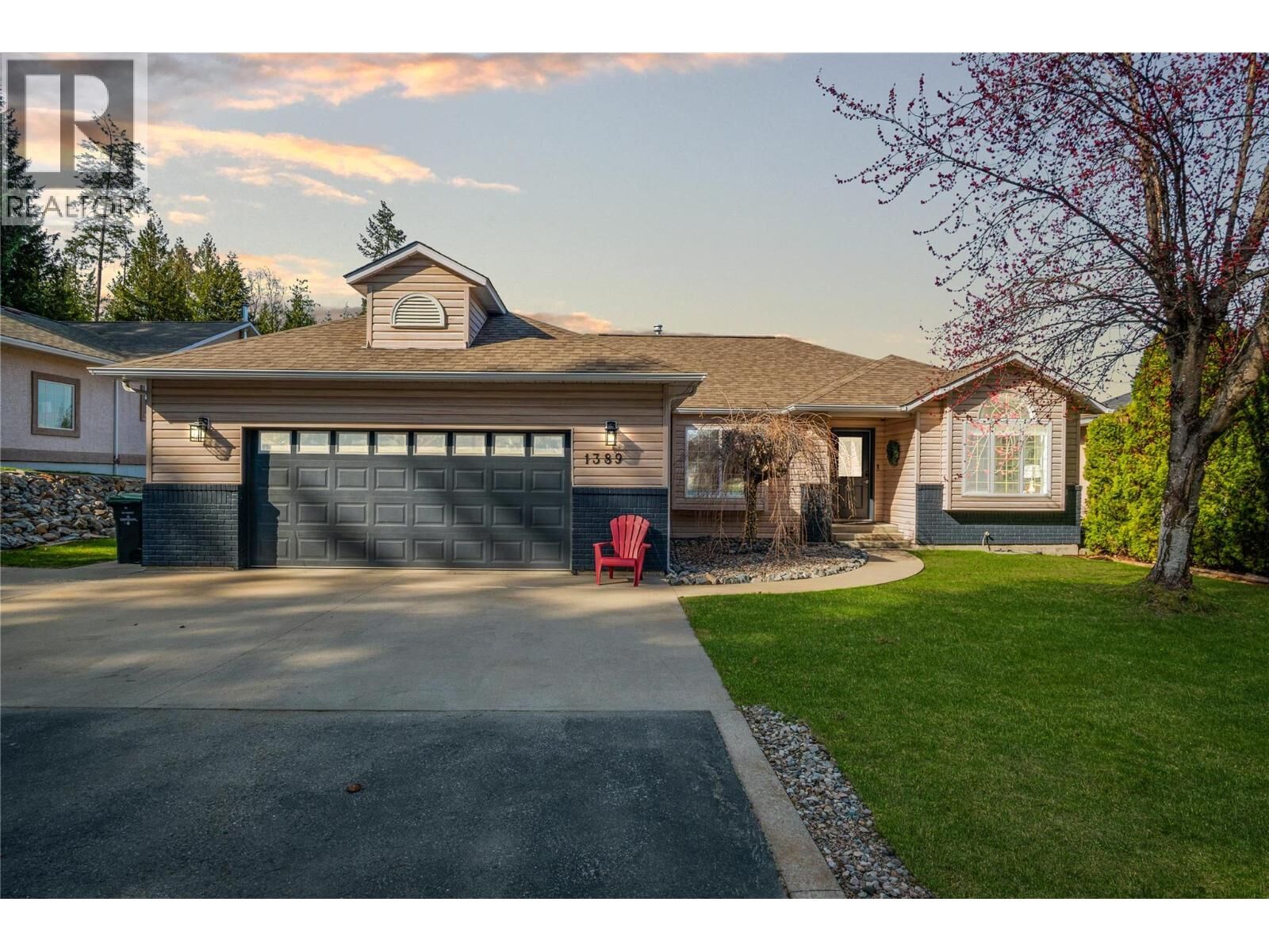 Photo de la propriété: 1389 Forest Road BC V1N 3Z1