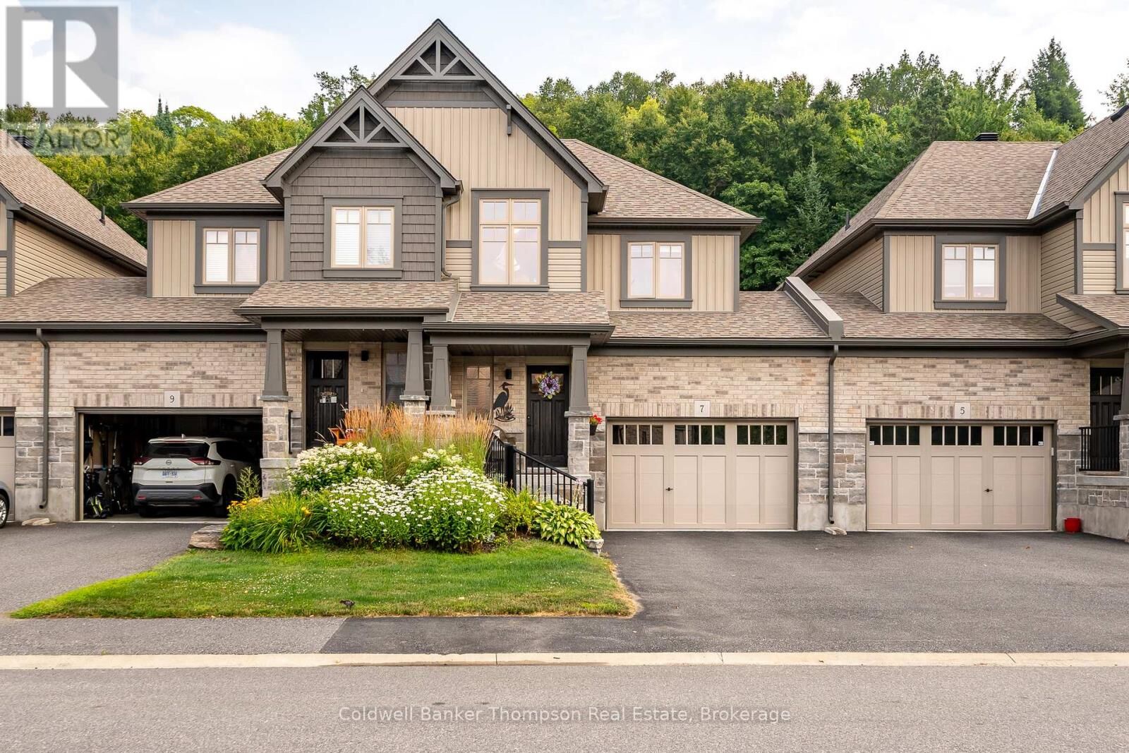Property Photo: 7 Kelsey Madison Court ON P1H 0E2