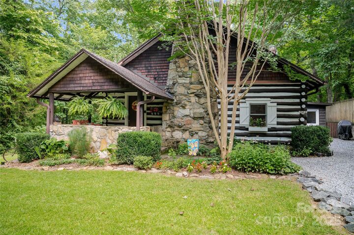 Property Photo:  2506 Anders Drive  NC 28791 