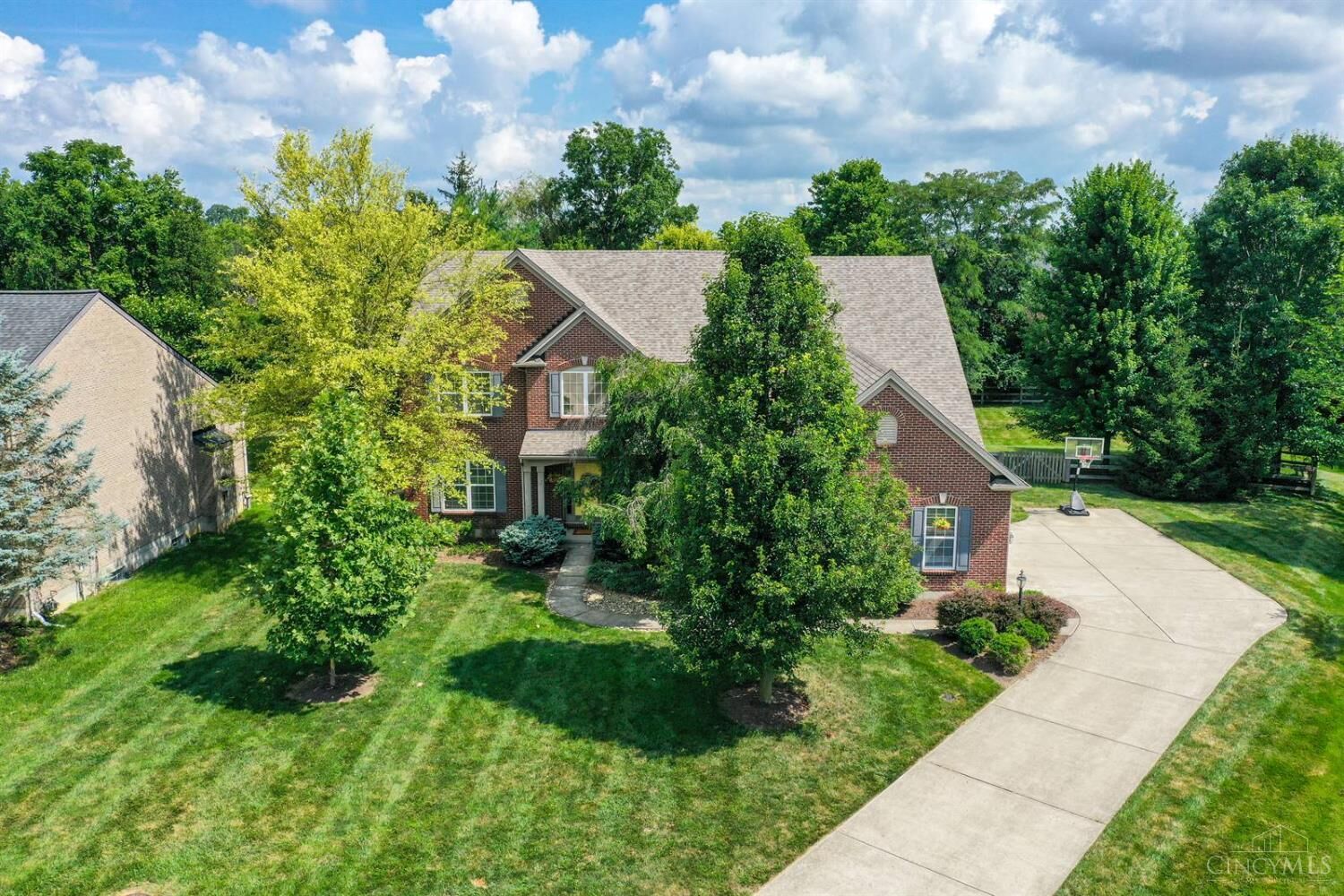 Property Photo:  4013 Chanticleer Lane  OH 45040 