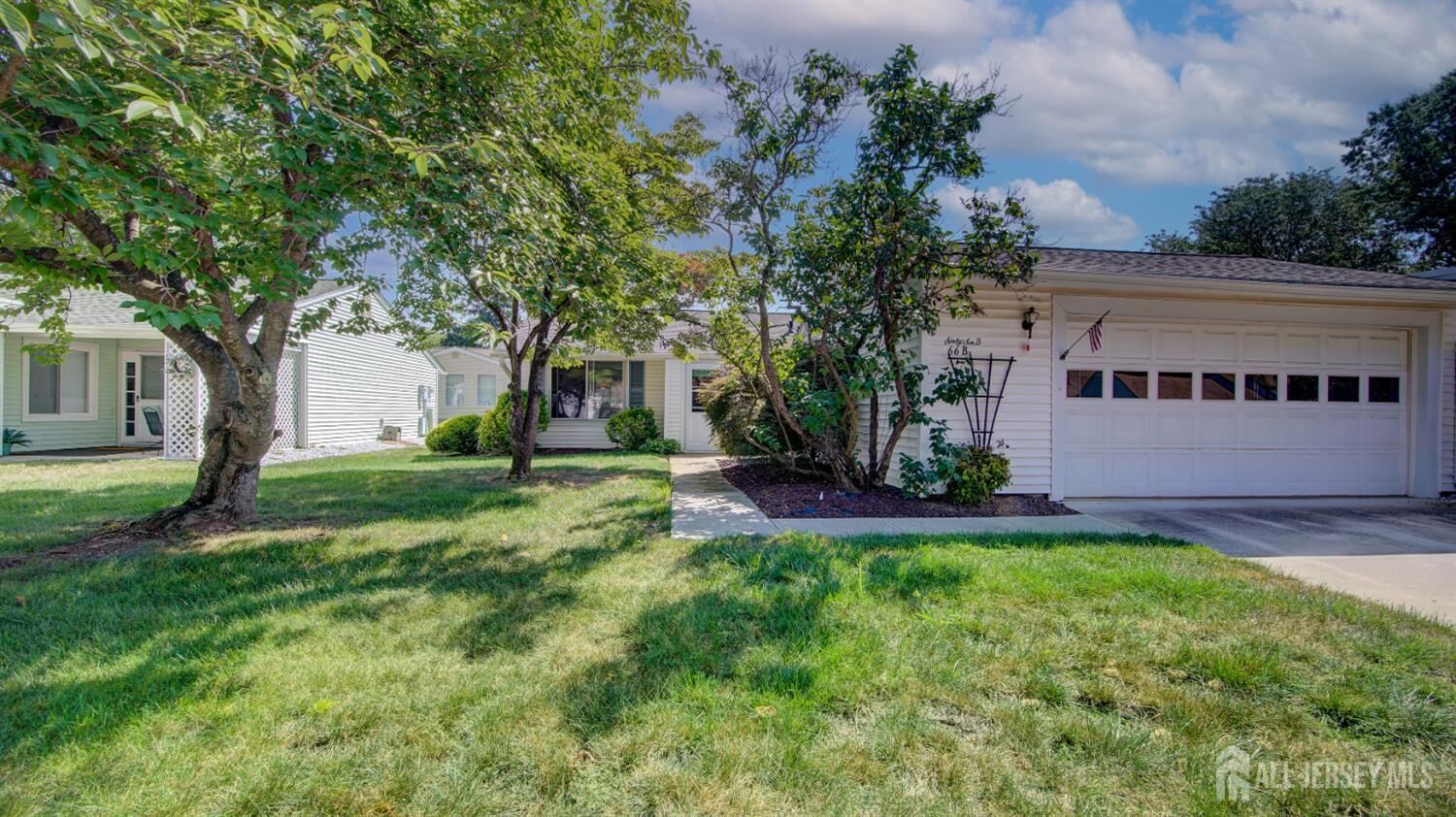 Property Photo:  66-B Essex Road  NJ 08831 