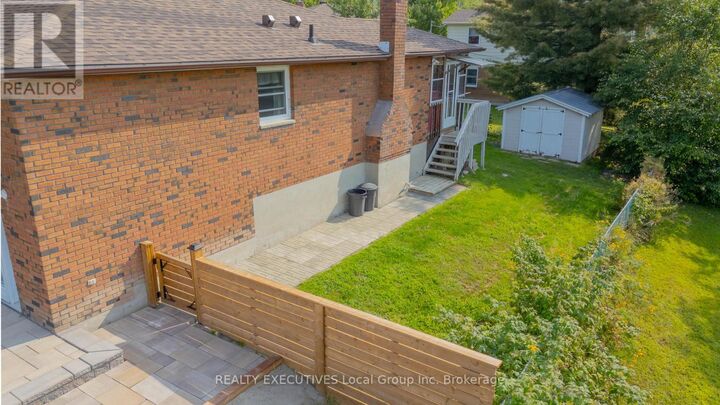 Property Photo: 782 Laurentian Avenue East ON P1B 8G3