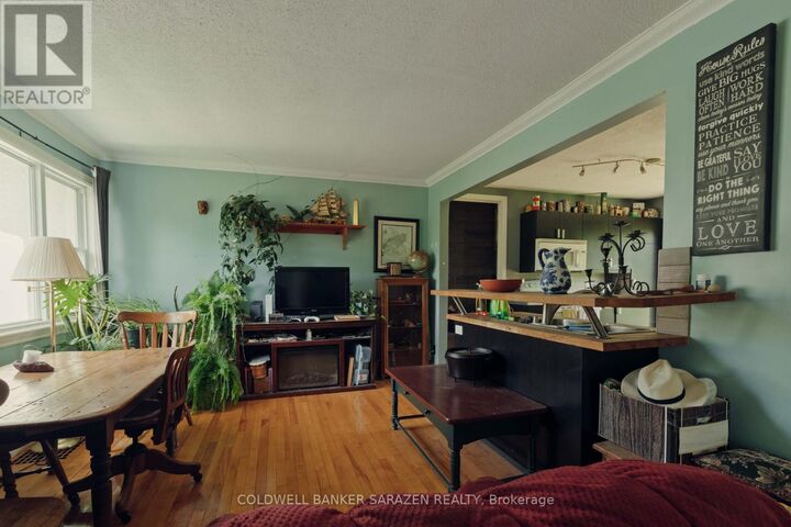 Property Photo:  2013 Prince Of Wales Drive  ON K2C 3J7 