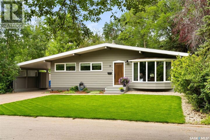 Photo de la propriété:  10 Marsh Crescent  SK S4S 5R4 