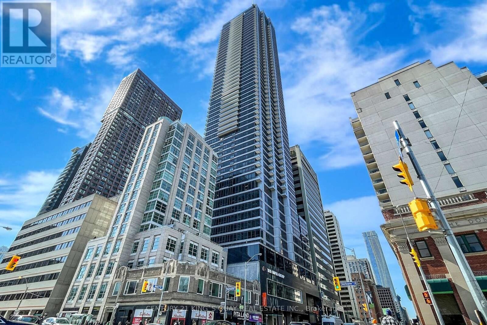 Property Photo:  395 Bloor Street East 4710  ON M4W 1H7 