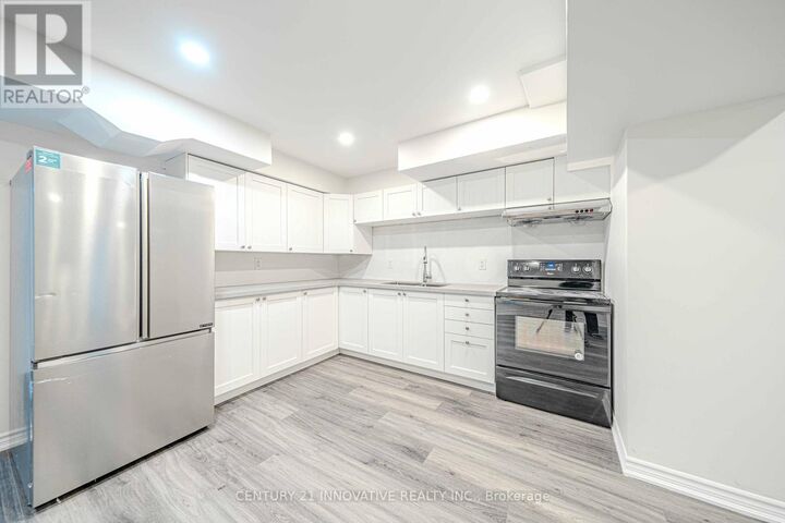 Property Photo: 1894 Woodview Avenue Bsmt ON L1V 1L6