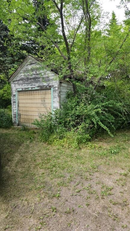 Property Photo:  40 Maclean Street  MB R0J 2C0 