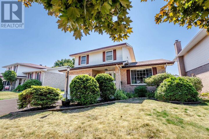 Property Photo:  408 Sheridan Street  ON K6H 6M5 