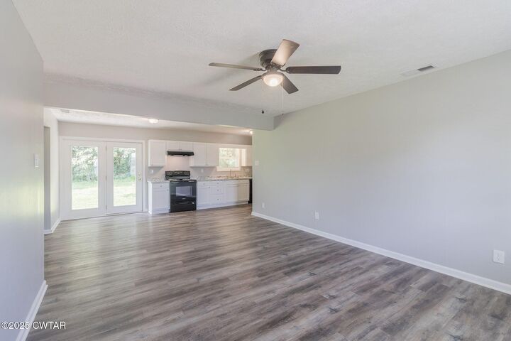 Property Photo:  533 Robin Street  TN 38012 