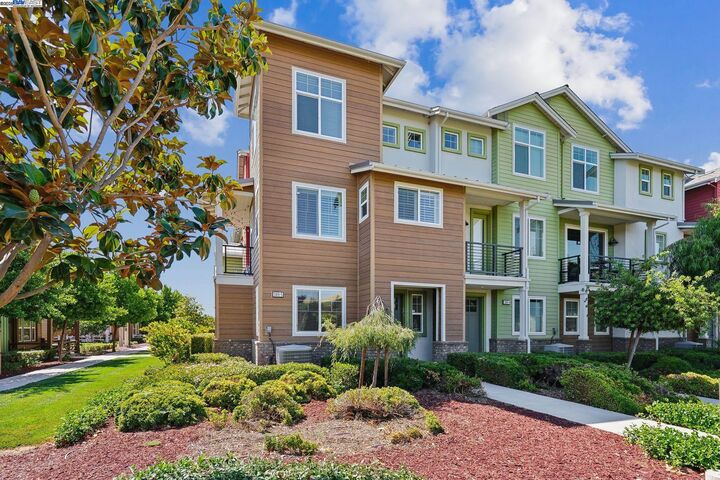 389 Basswood Cmn 5  Livermore CA 94551 photo