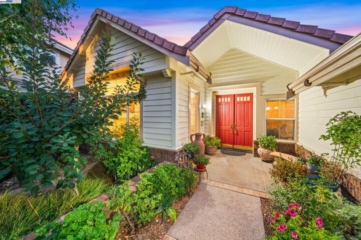 Property Photo:  444 Cabonia Ct  CA 94566 