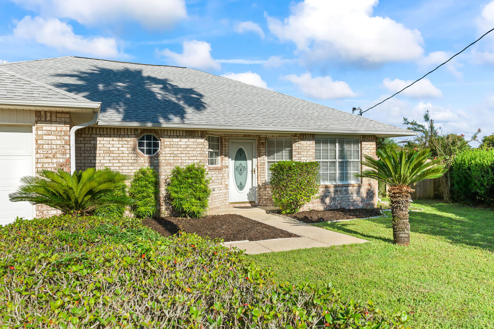 Property Photo:  7252 Antoinette Circle  FL 32566 
