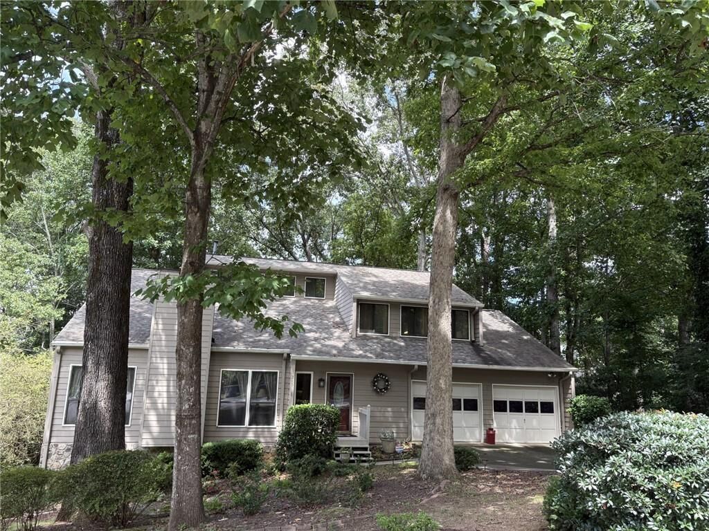 Property Photo: 215 Overlook Court GA 30076