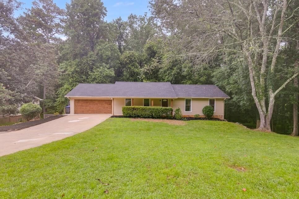 Property Photo: 2638 Irene Circle GA 30096