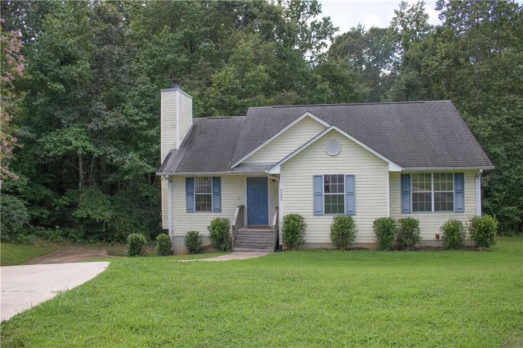 Property Photo: 4982 McKinley Drive GA 30554