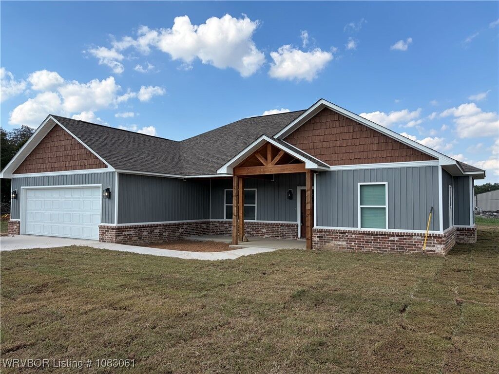 Property Photo:  307 Williams Street  OK 74902