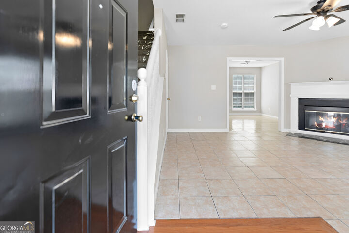Property Photo: 6549 Creekview Court GA 30296