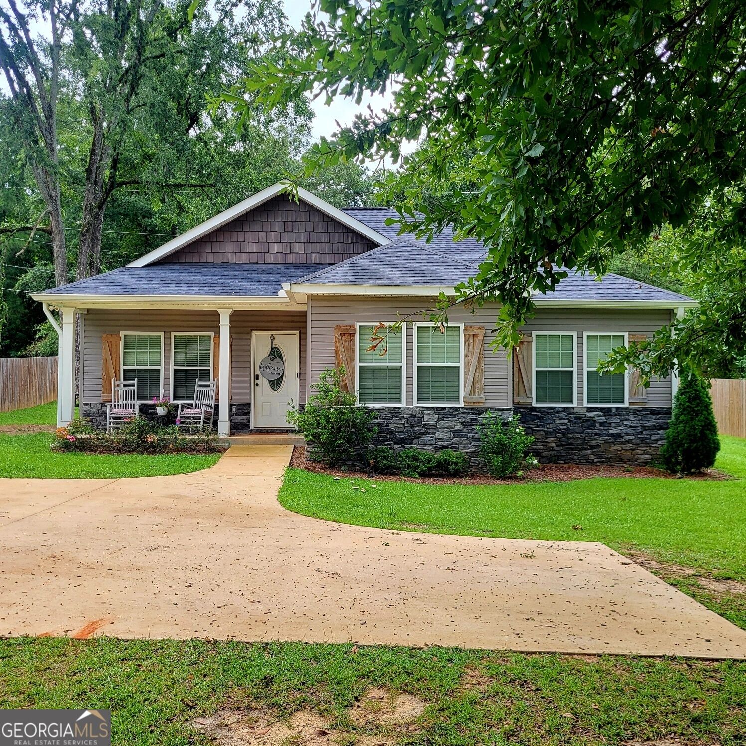 Property Photo: 2204 38th Boulevard AL 36854