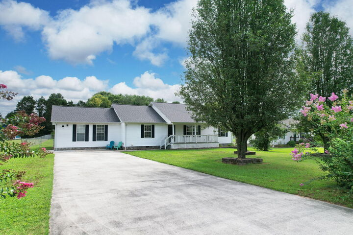 Property Photo: 295 Sky Drive TN 37321