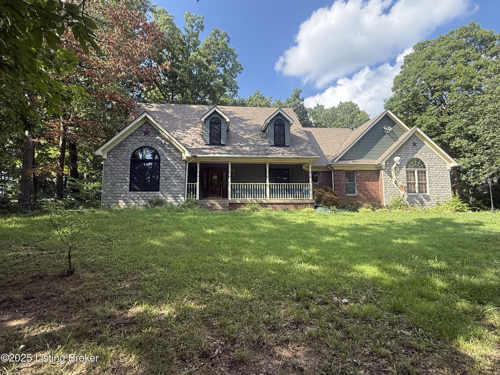 Property Photo:  180 Bowman Ct  KY 40047 