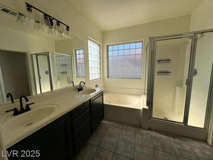 Property Photo: 6117 Glenborough Street NV 89115