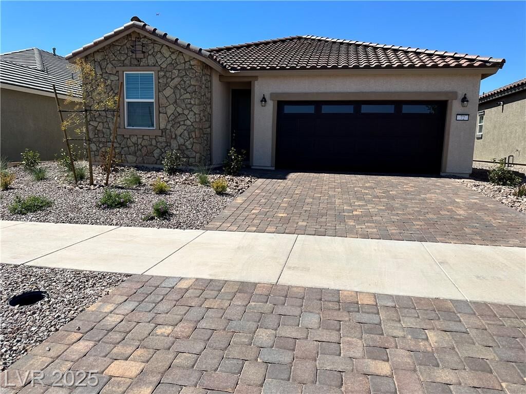 Property Photo: 72 Cadence Crest Avenue NV 89011