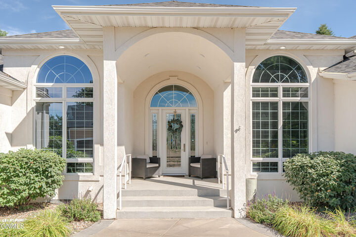 Property Photo:  1506 Galleon Place  ND 58504 