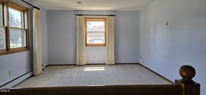 Property Photo: 519 4th Avenue NW ND 58401