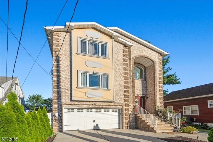 Property Photo:  56 Kearney St  NJ 07071 