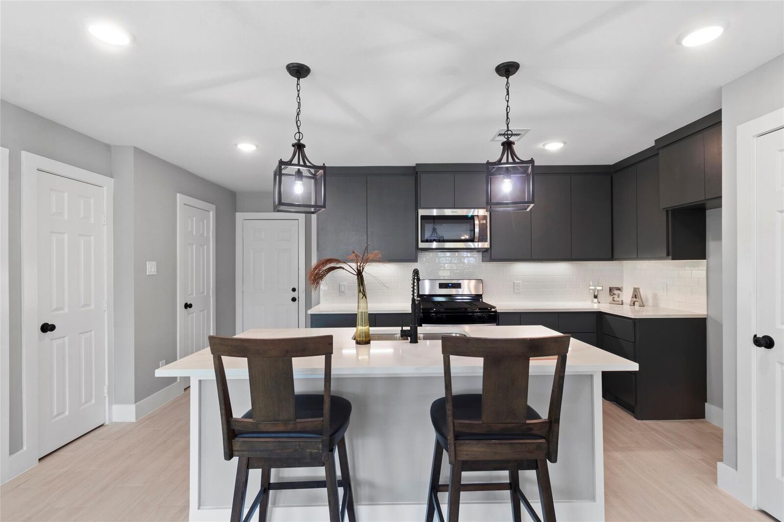 Property Photo: 9946 Lanewell TX 77029