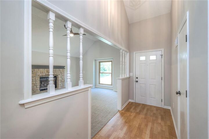 Property Photo: 1021 E Pineview Street KS 66061