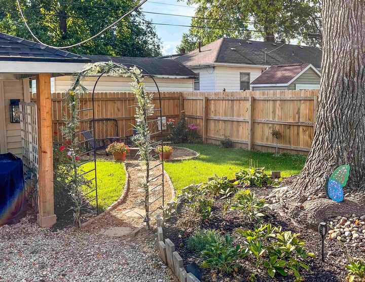 Property Photo: 759 Villa Drive IN 47714