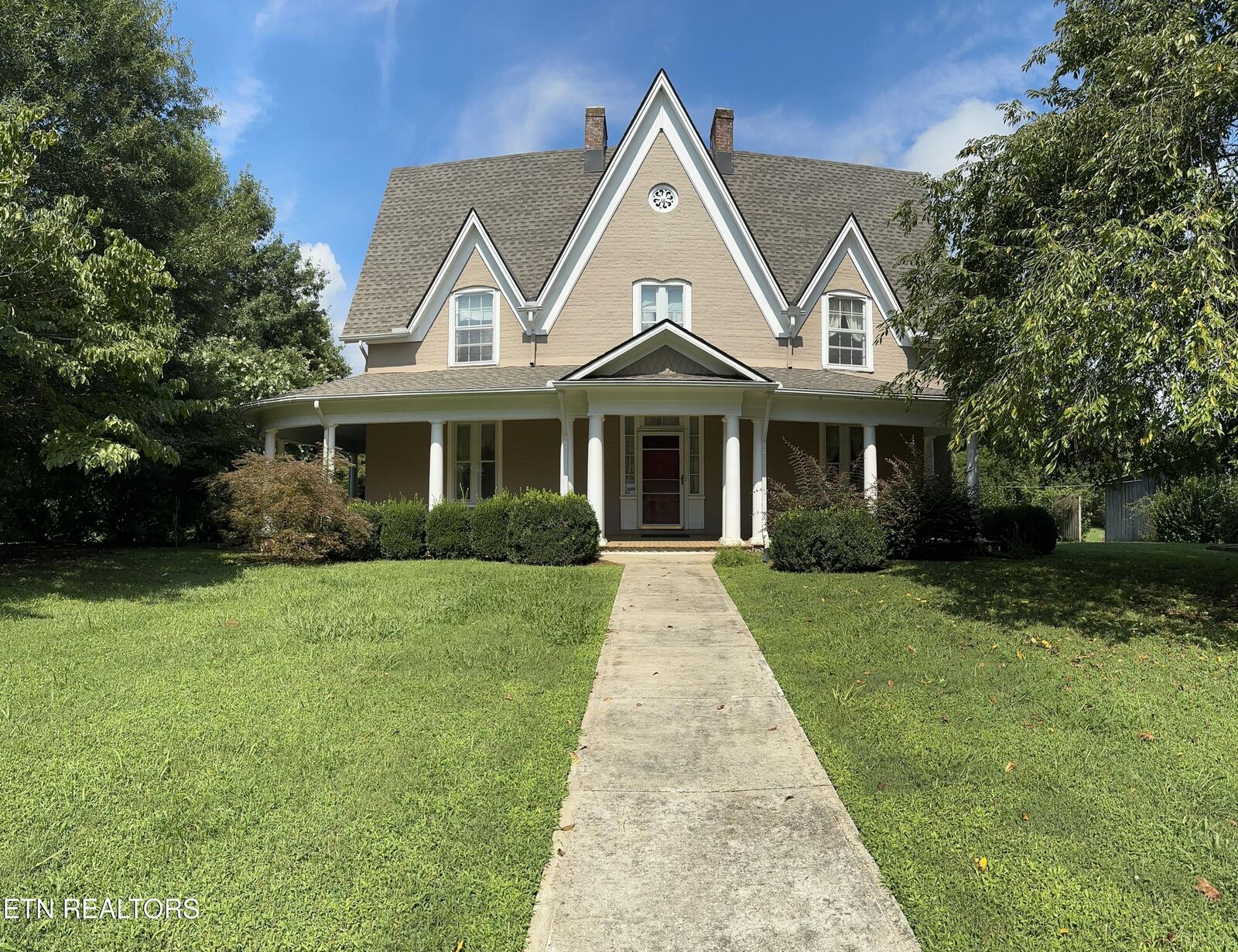 Property Photo: 1977 Rutledge Pike TN 37709