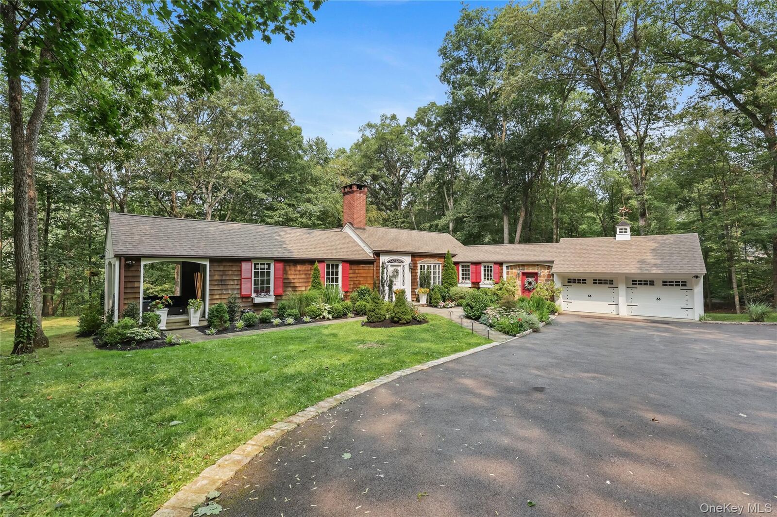 Property Photo:  27 Deepwood Hill  NY 10514 