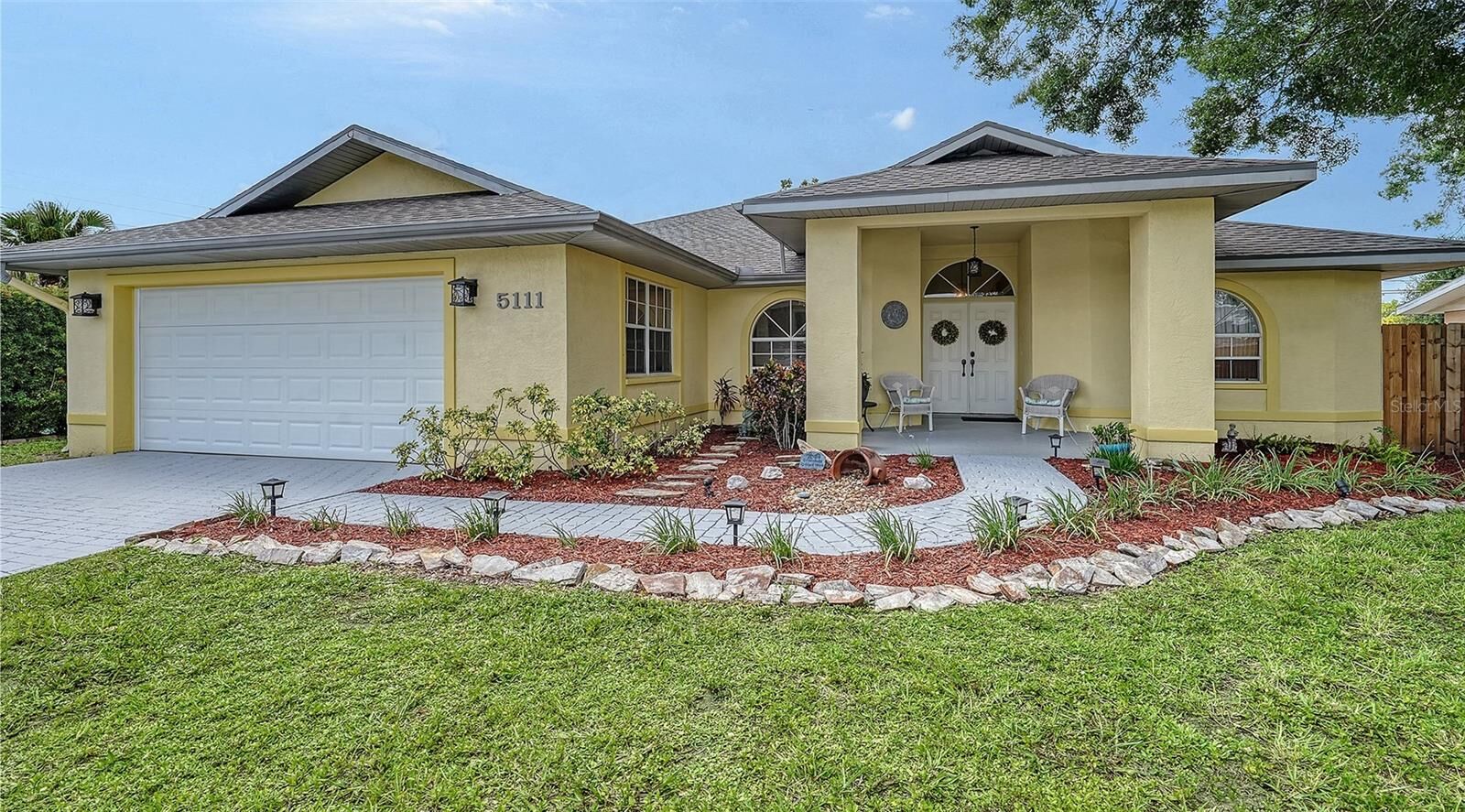 Property Photo:  5111 13th Avenue Drive W  FL 34209 