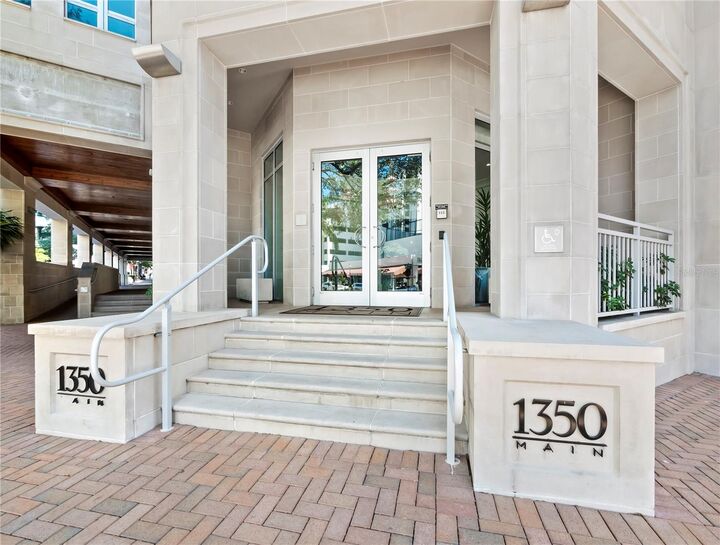 Property Photo:  1350 Main Street 712  FL 34236 