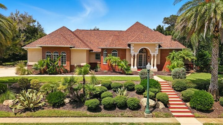 Property Photo: 8 Ivey Lane FL 32136