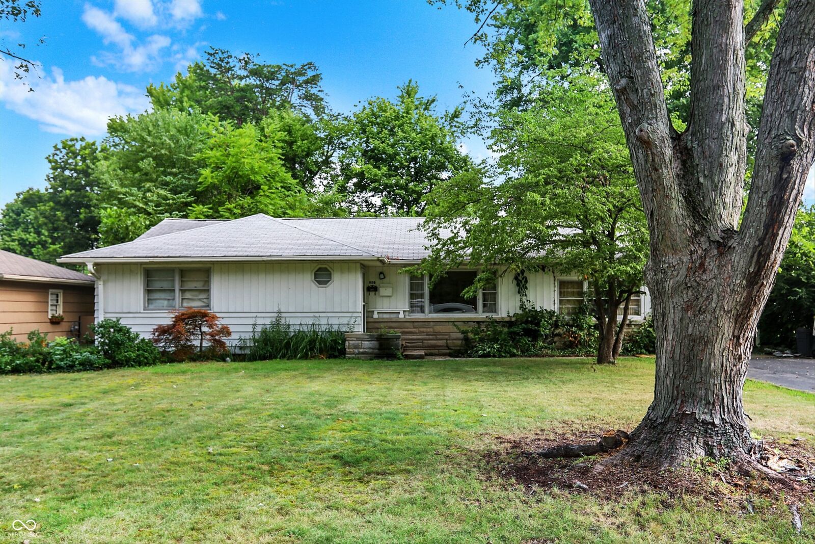 Property Photo:  1120 E Jefferson Street  IN 46131 