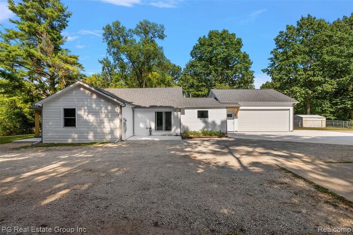 Property Photo:  5771 Gratiot Avenue  MI 48079 1911 