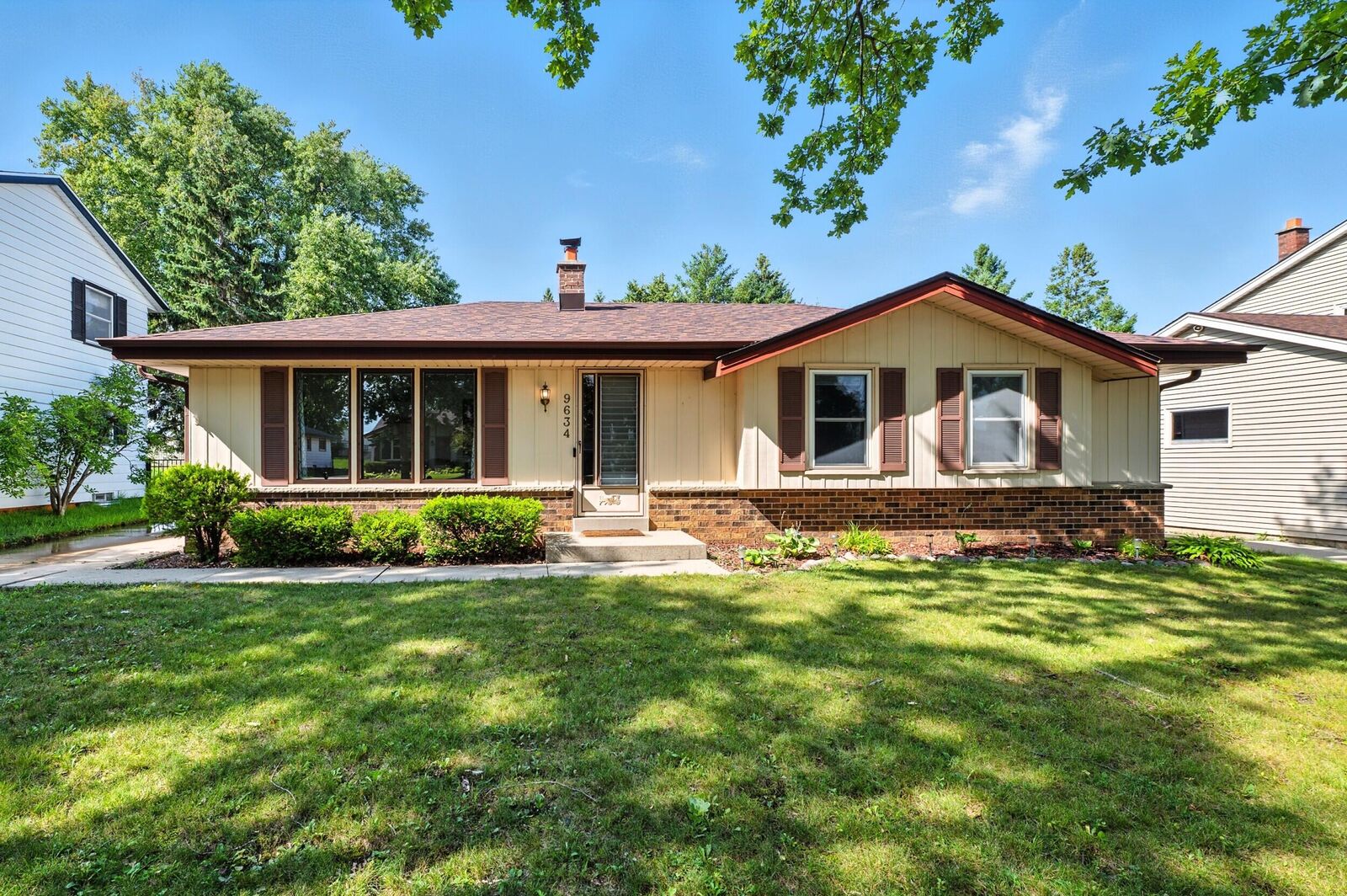 Property Photo:  9634 W Arch Ave  WI 53224 
