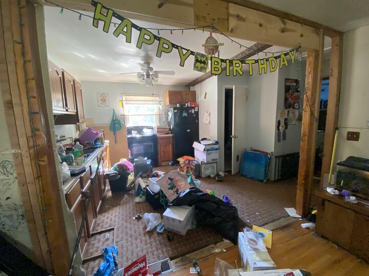 Property Photo:  512 20th St NW  ND 58703 