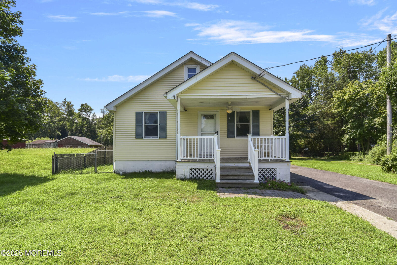 Property Photo:  65 Magnolia Avenue  NJ 08533 