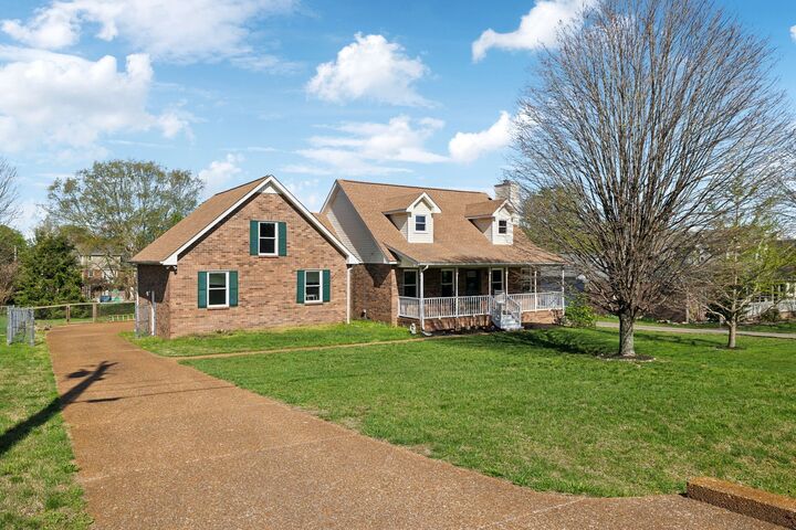 Property Photo:  213 Lone Oak Dr  TN 37188 