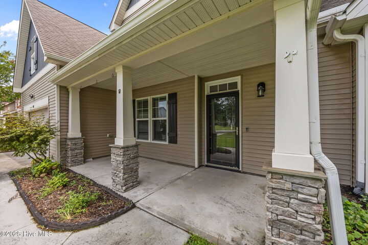 Property Photo: 103 Lumis Court NC 28443