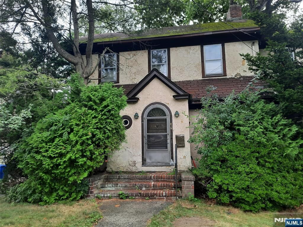Property Photo:  419 Conrad Road  NJ 07631 